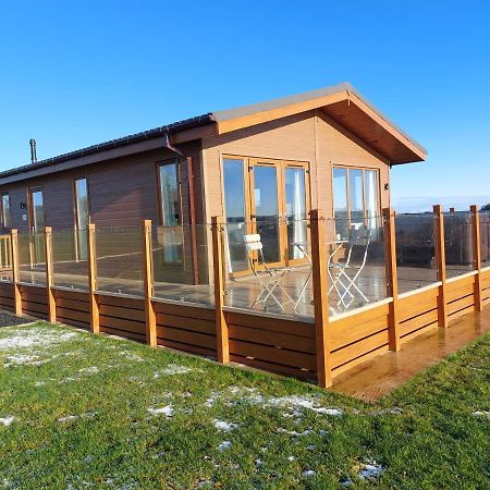 Luxury Family Beechwood Lodge With Hot Tub Lochwinnoch ภายนอก รูปภาพ